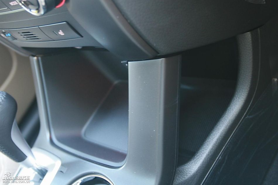 起亚全新索兰托