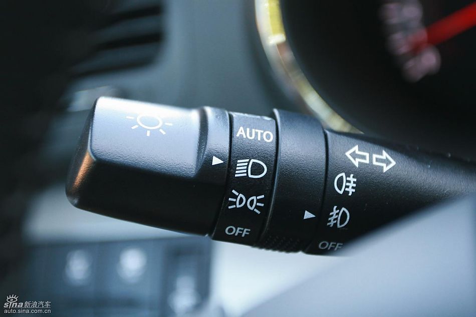 起亚全新索兰托