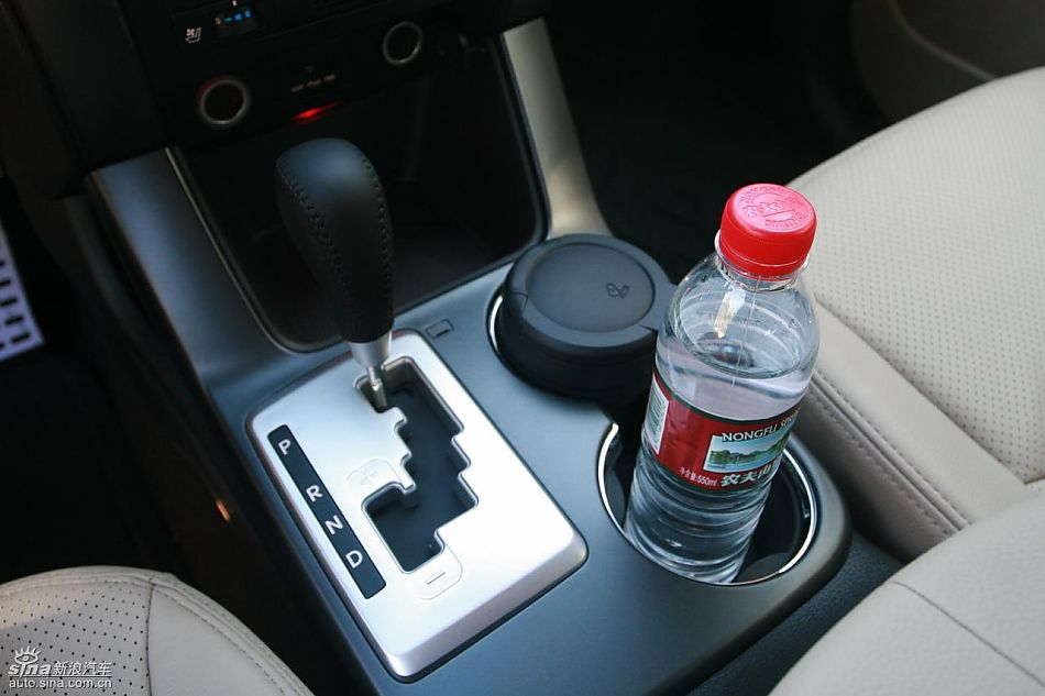 起亚全新索兰托