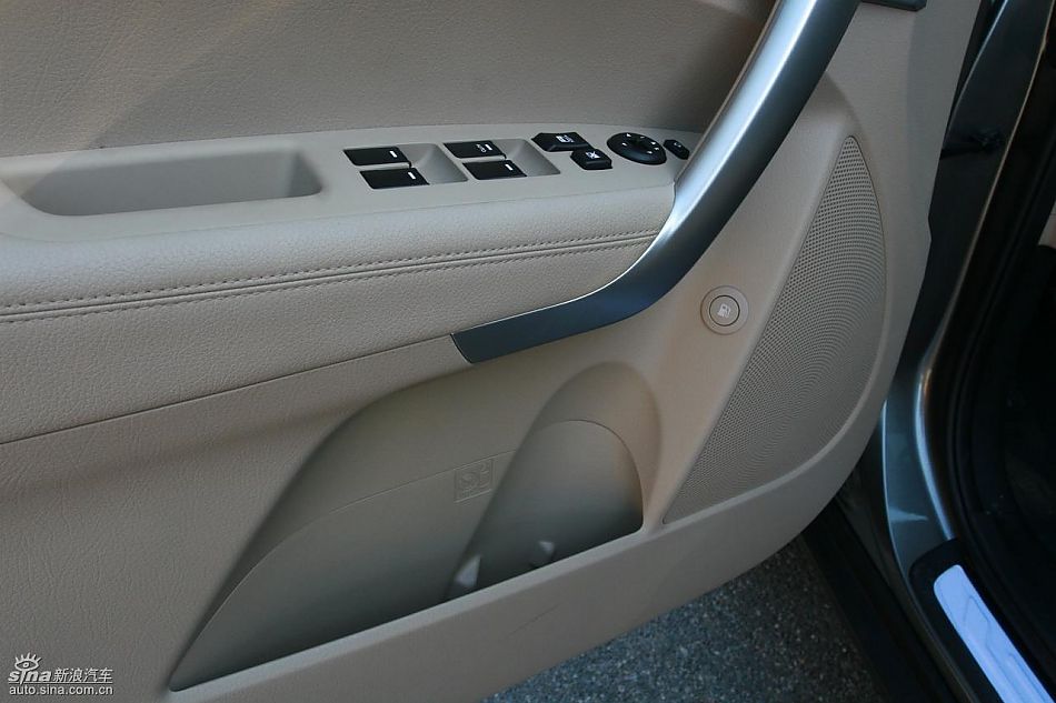 起亚全新索兰托