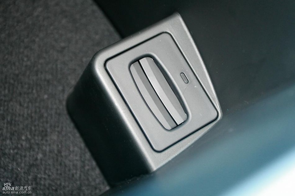 起亚全新索兰托