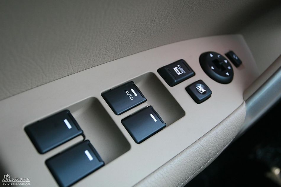 起亚全新索兰托