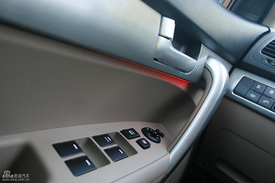 起亚全新索兰托