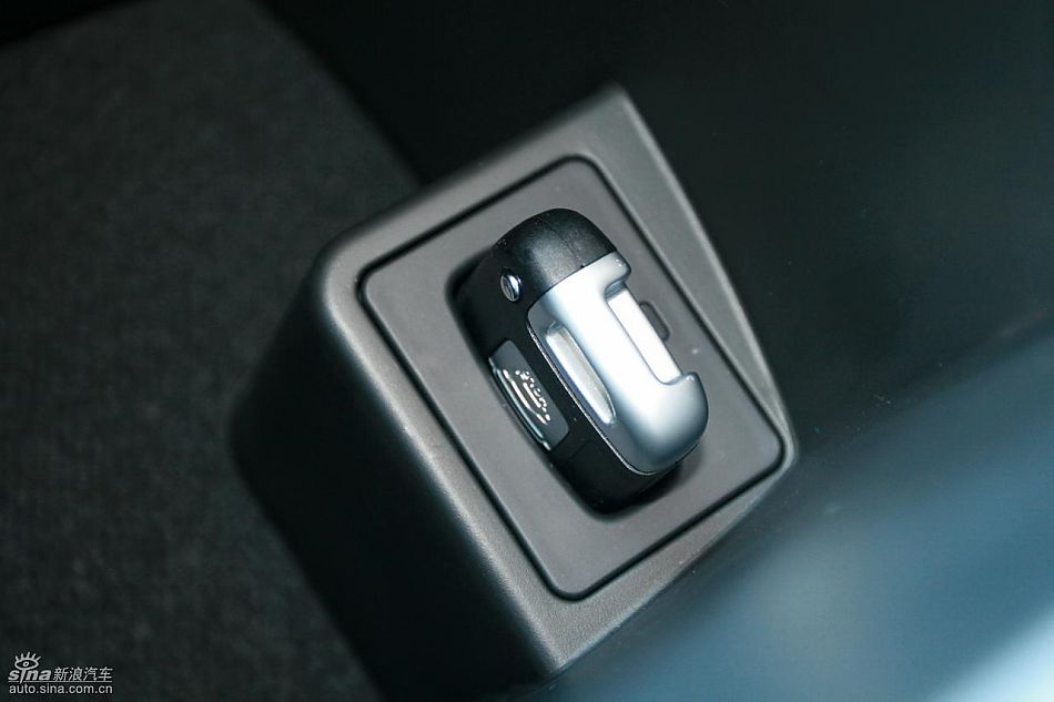 起亚全新索兰托