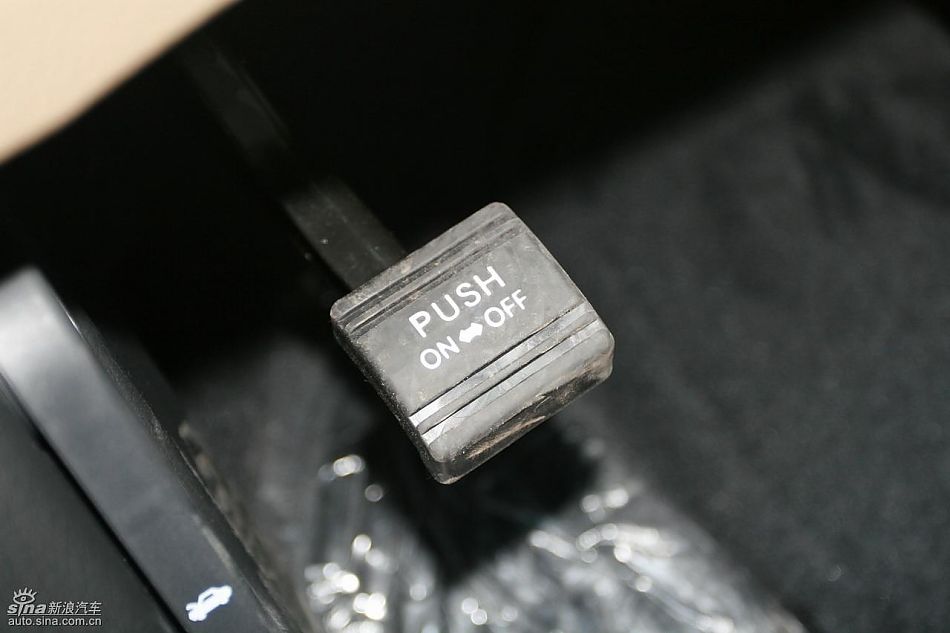 起亚全新索兰托