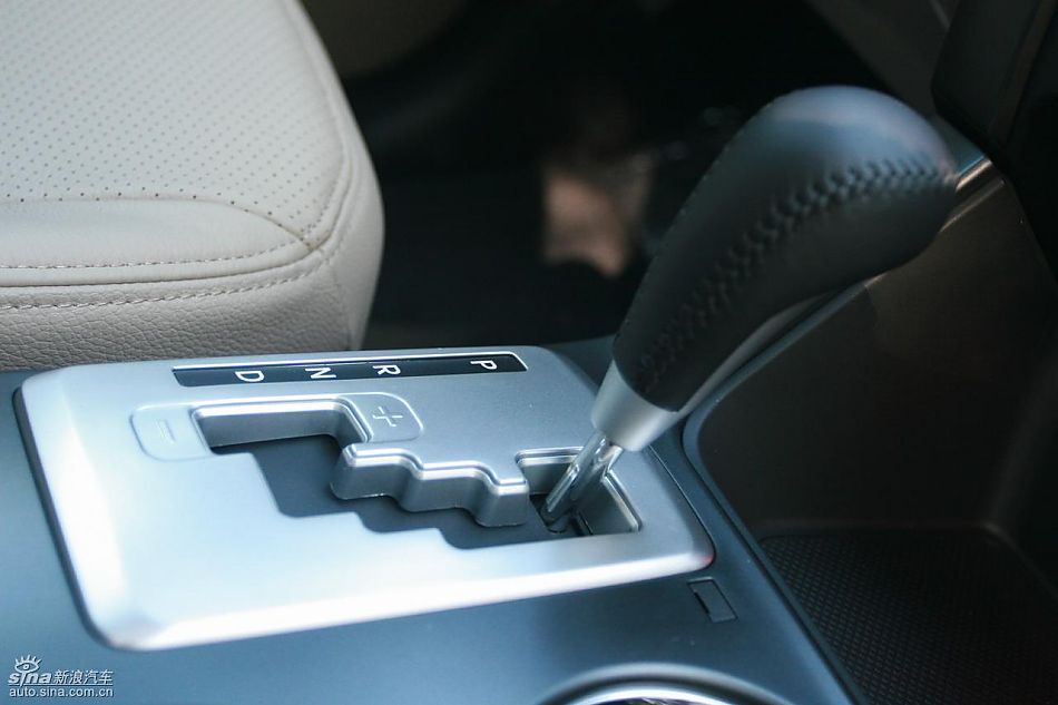 起亚全新索兰托