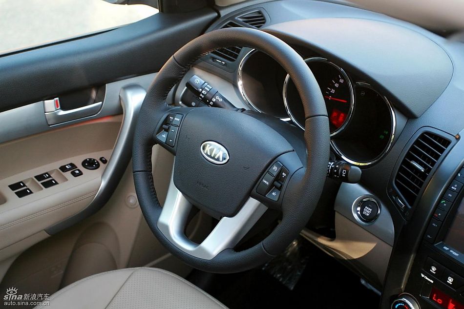 起亚全新索兰托