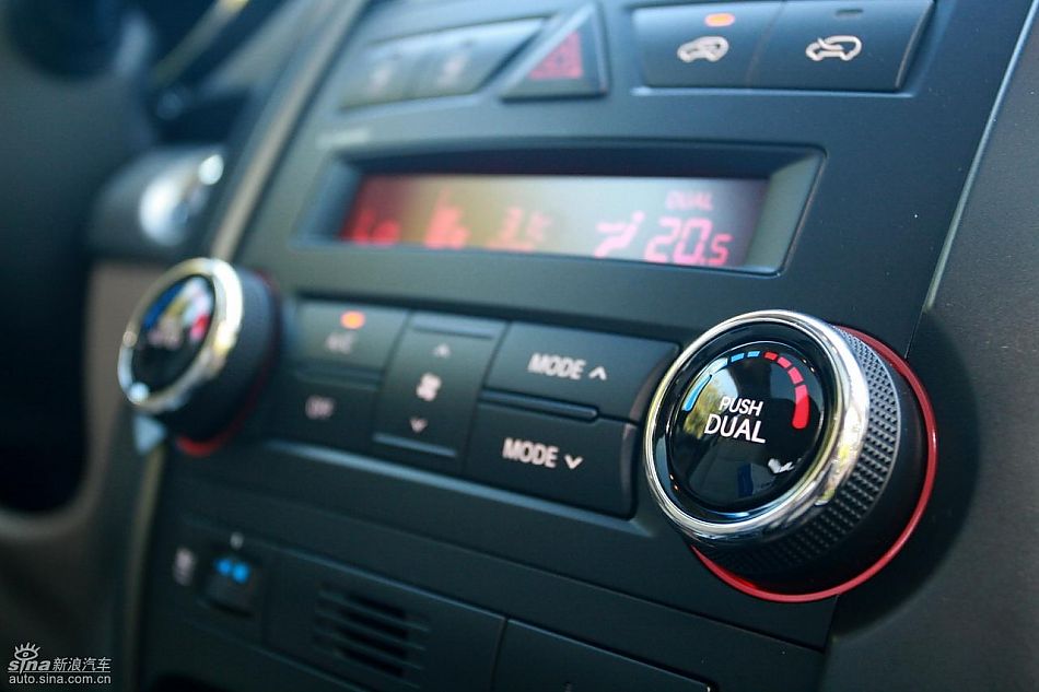 起亚全新索兰托