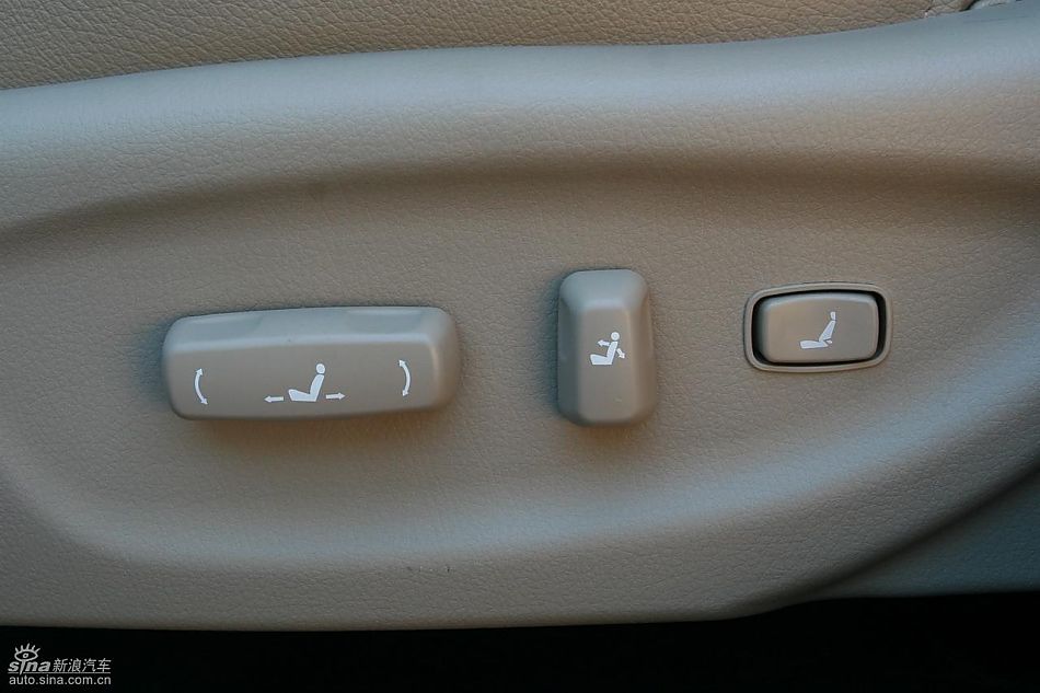 起亚全新索兰托