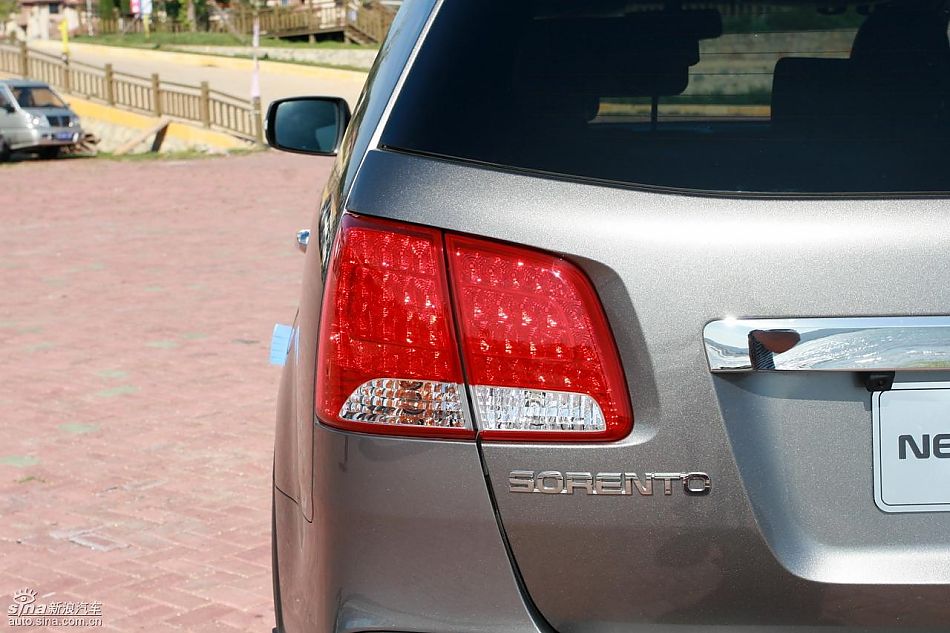 起亚全新索兰托