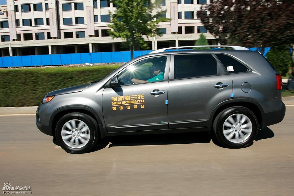 起亚全新索兰托