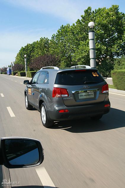 起亚全新索兰托