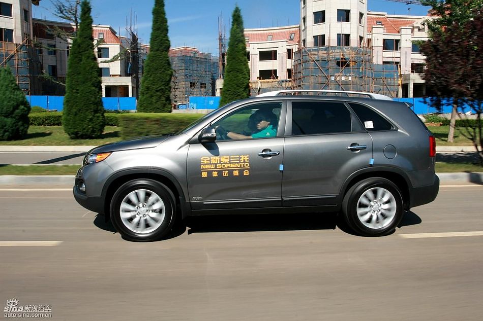 起亚全新索兰托