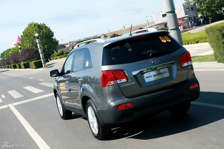 起亚全新索兰托