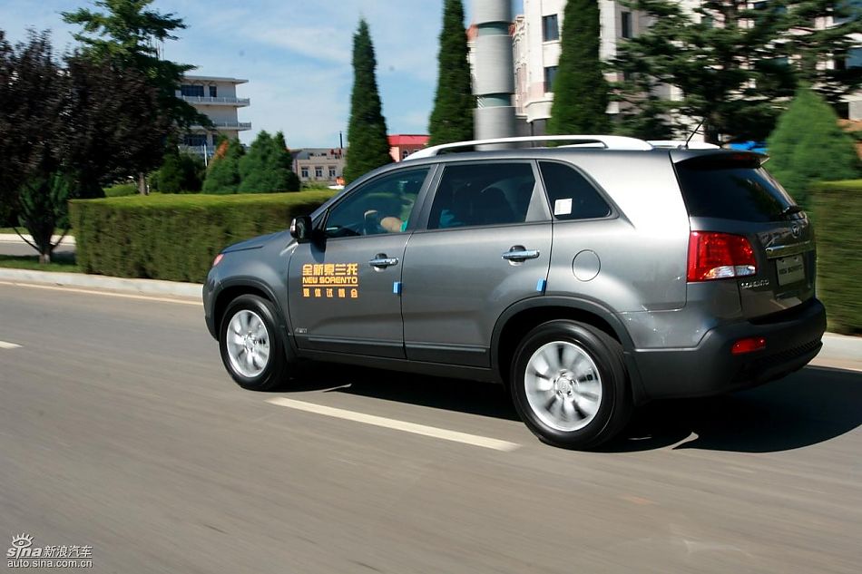 起亚全新索兰托