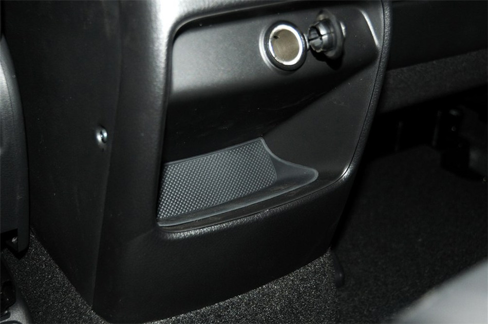 新索兰托 2013款 2.4GDI AT 5座 汽油 座椅