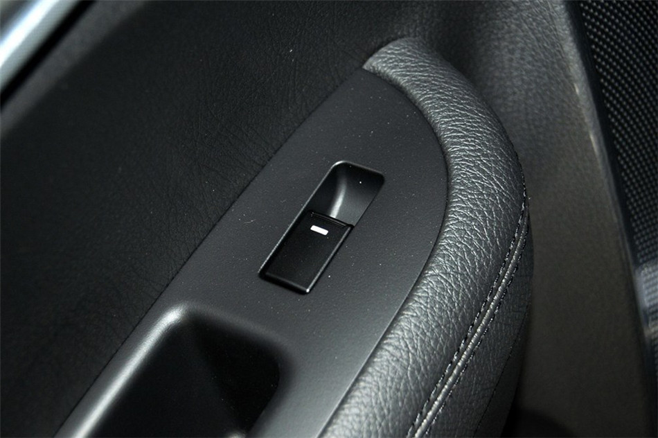 新索兰托 2013款 2.4GDI AT 5座 汽油 座椅