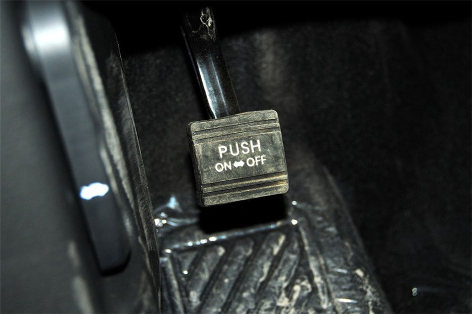 新索兰托 2013款 2.4GDI AT 5座 汽油 座椅