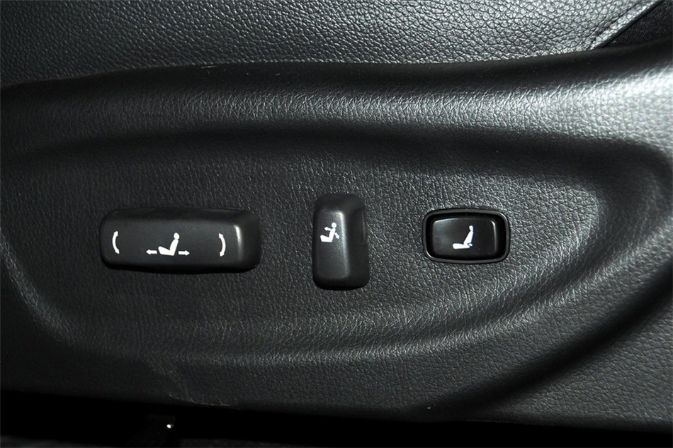 新索兰托 2013款 2.4GDI AT 5座 汽油 座椅