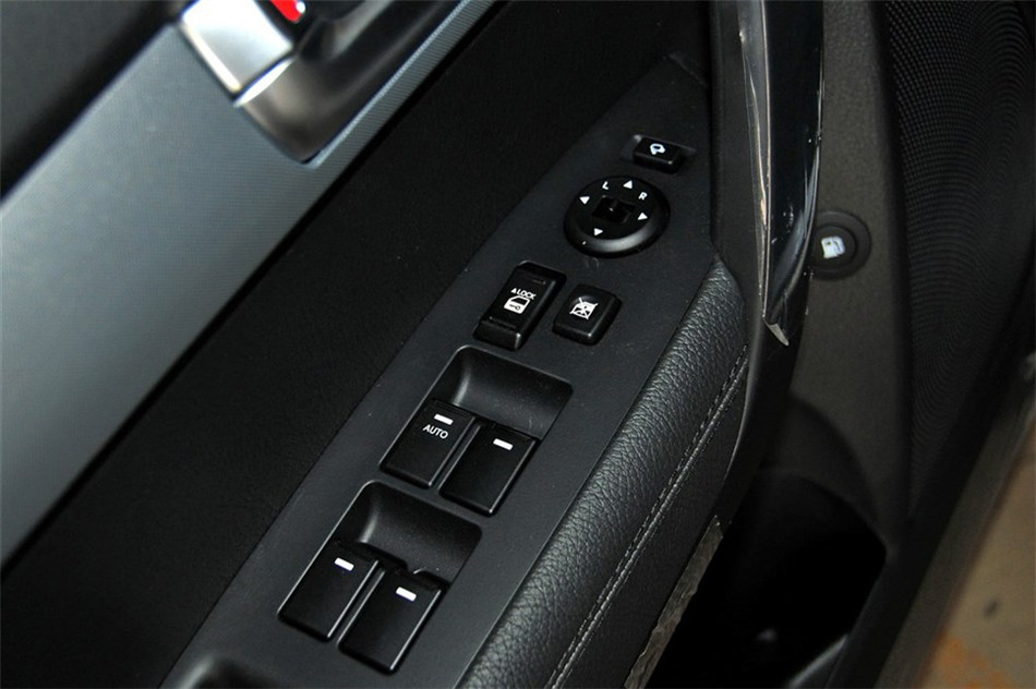 新索兰托 2013款 2.4GDI AT 5座 汽油 座椅