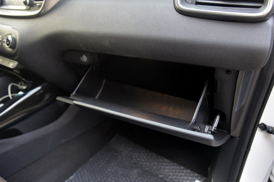 2015款 索兰托L 2.4L 汽油4WD精英版 7