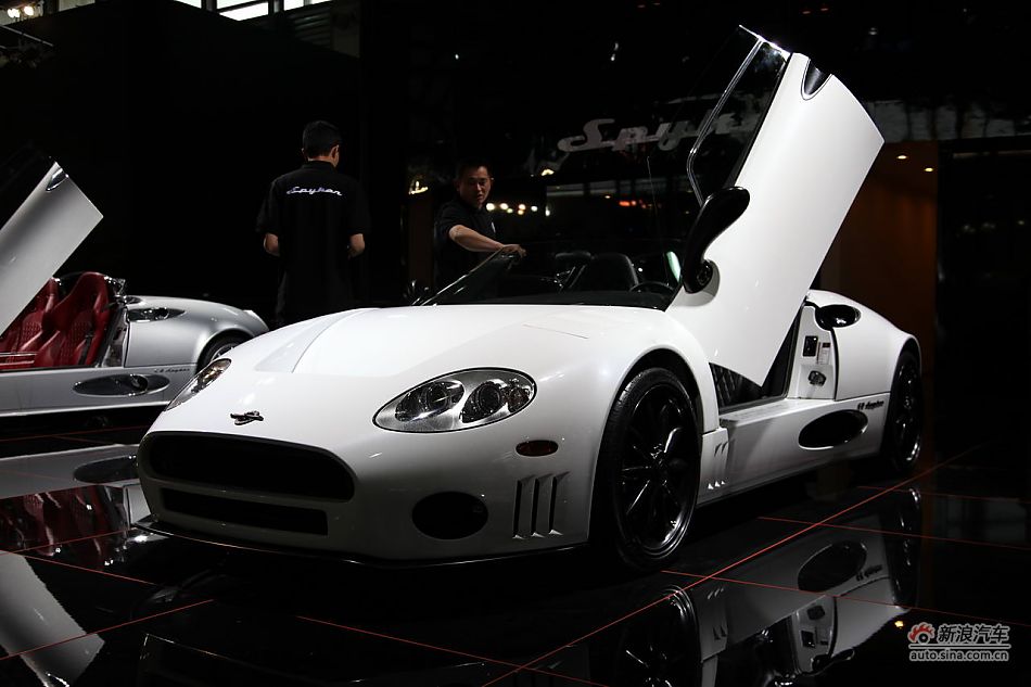 世爵Spyker C8