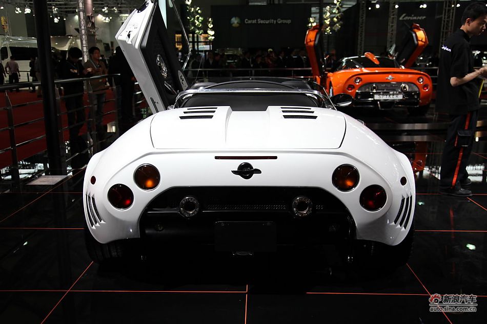 世爵Spyker C8