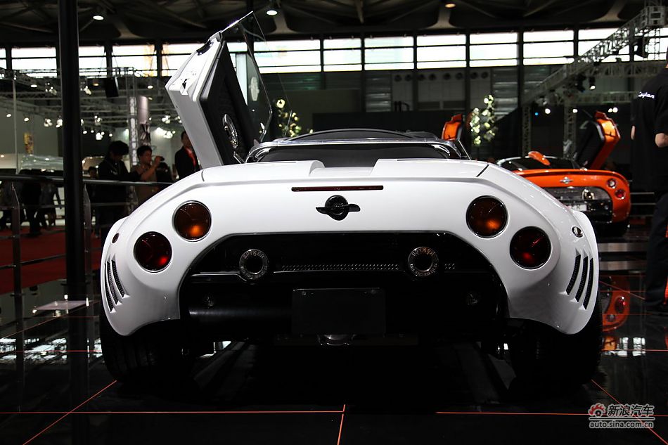 世爵Spyker C8