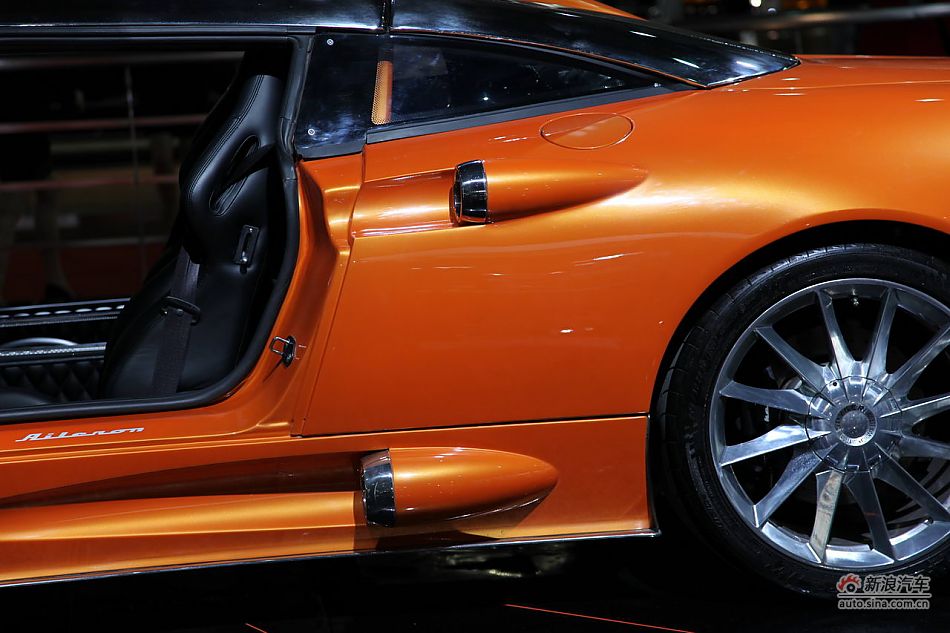 世爵Spyker C8 Laviolette