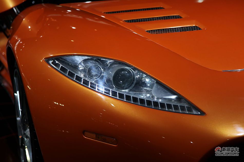 世爵Spyker C8 Laviolette