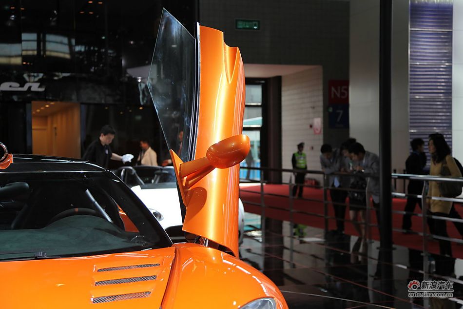 世爵Spyker C8 Laviolette