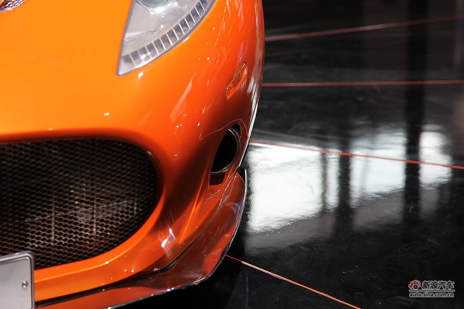 世爵Spyker C8 Laviolette