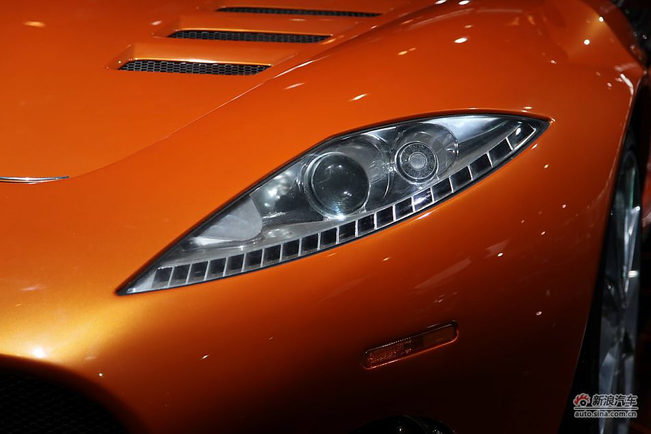 世爵Spyker C8 Laviolette