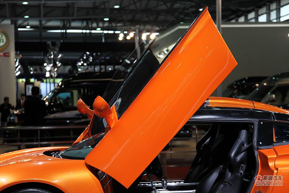 世爵Spyker C8 Laviolette