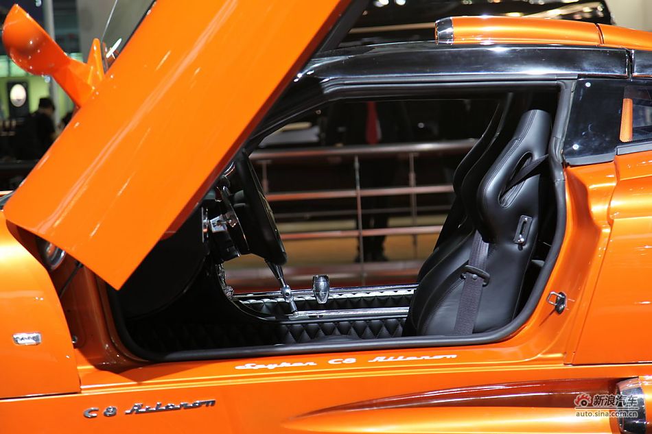 世爵Spyker C8 Laviolette