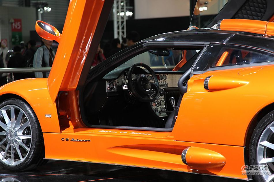 世爵Spyker C8 Laviolette
