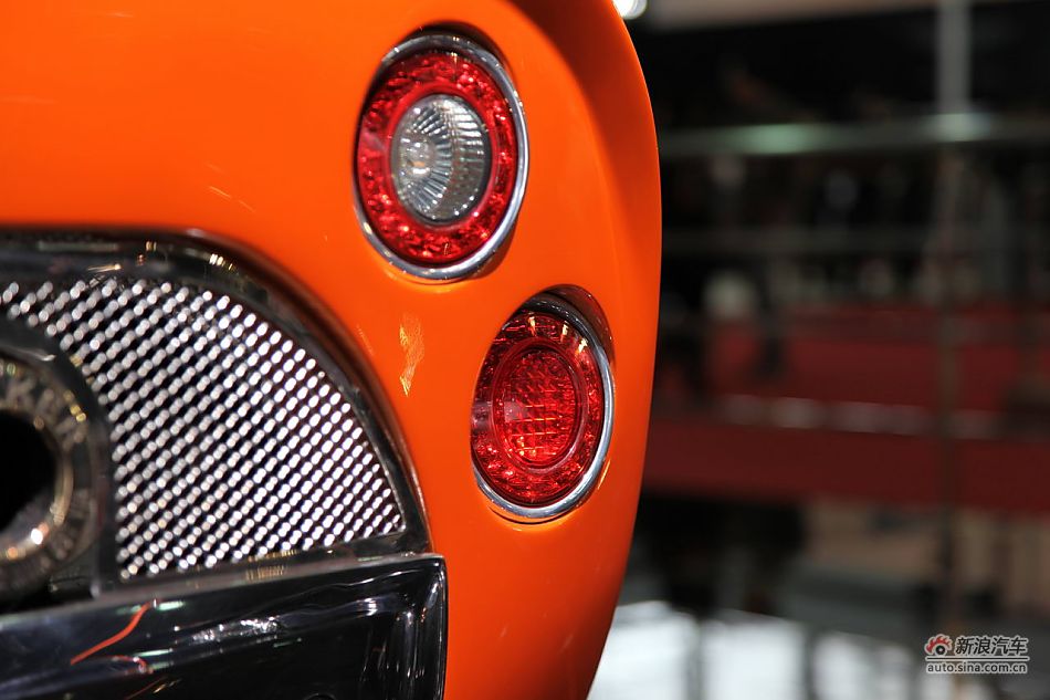 世爵Spyker C8 Laviolette