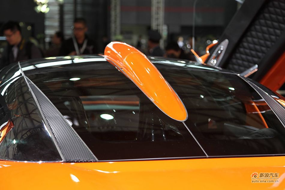 世爵Spyker C8 Laviolette