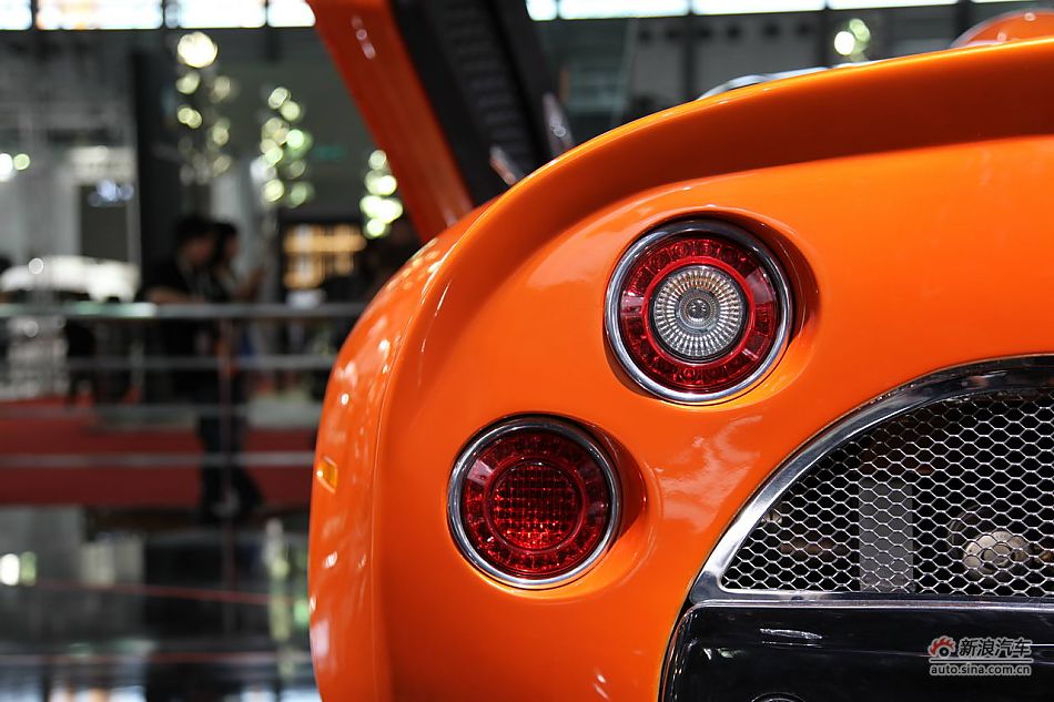 世爵Spyker C8 Laviolette