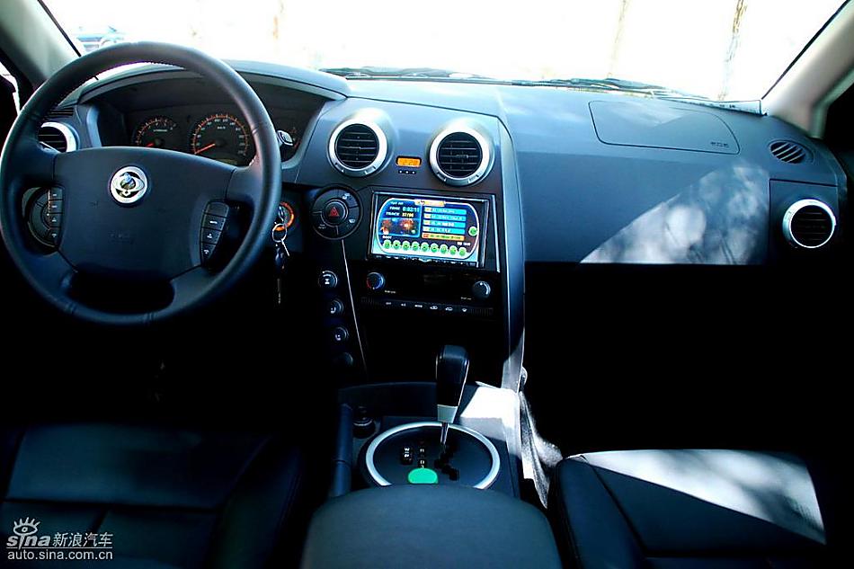 爱腾AD豪华型内饰