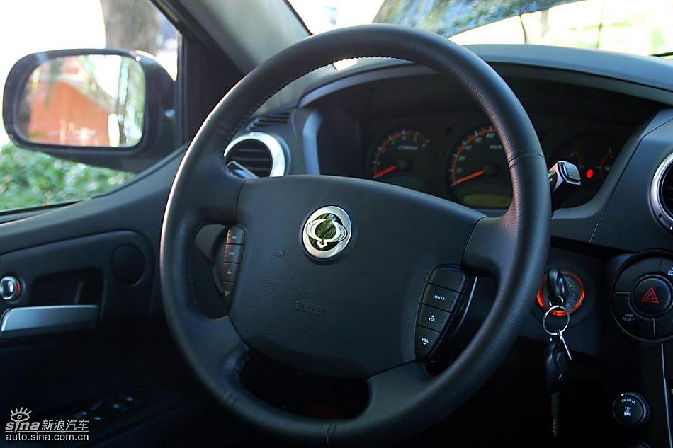 爱腾AD豪华型内饰