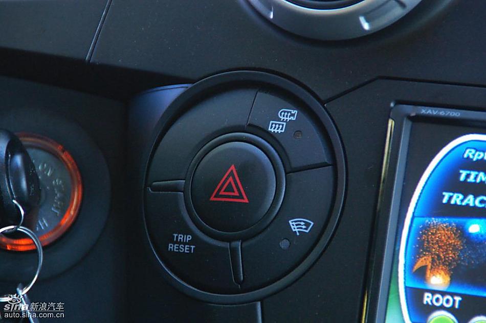 爱腾AD豪华型内饰