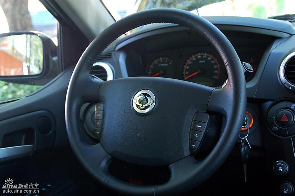 爱腾AD豪华型内饰