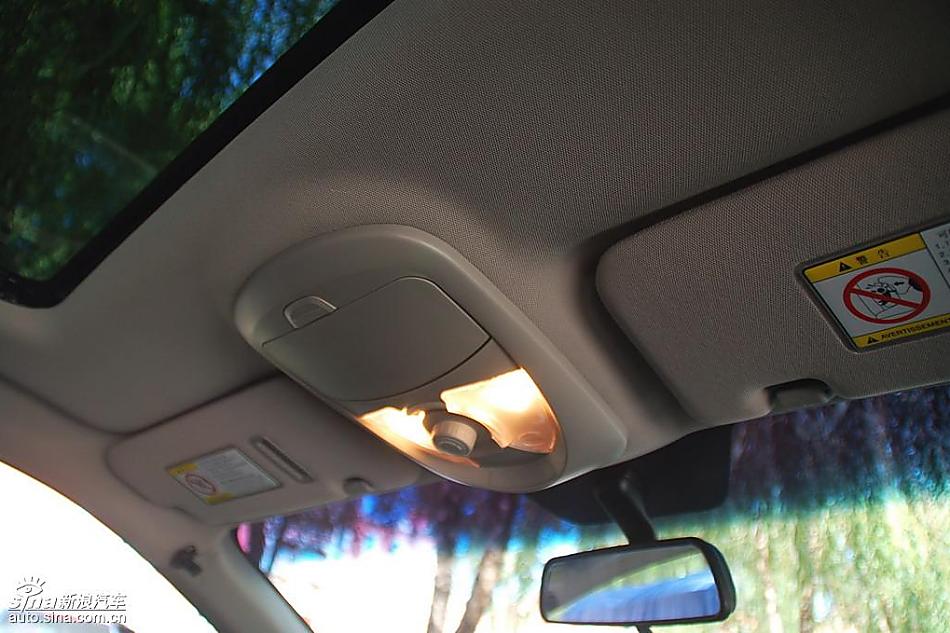 爱腾AD豪华型内饰