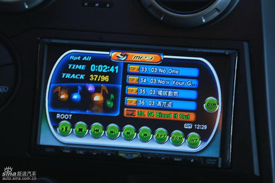 爱腾AD豪华型内饰