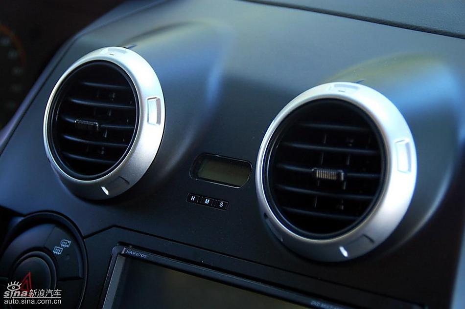 爱腾AD豪华型内饰