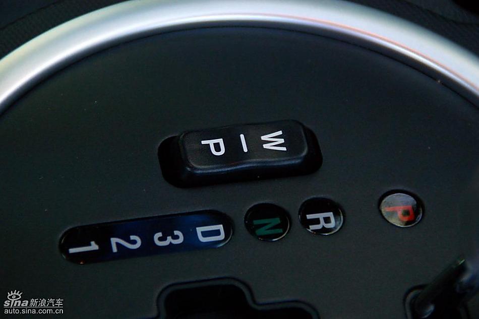 爱腾AD豪华型内饰