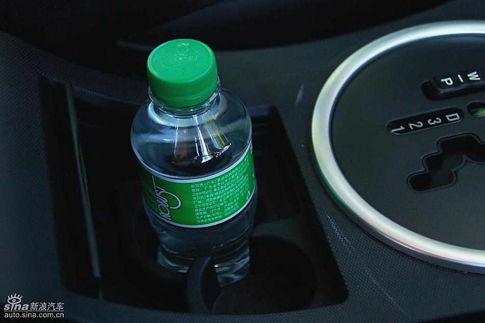 爱腾AD豪华型内饰