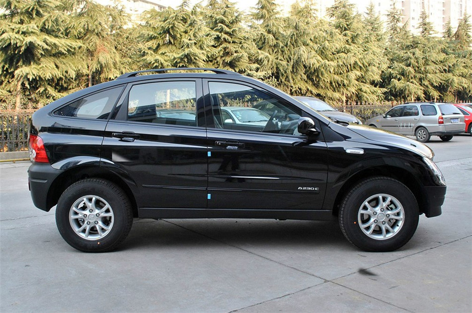 2011款爱腾2.3L自动汽油四驱豪华导航版