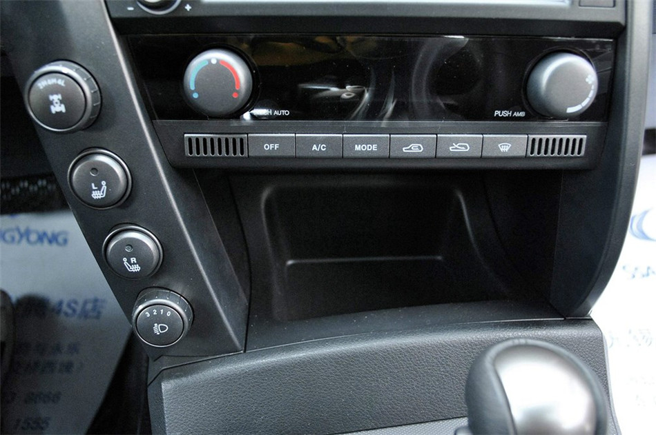 2011款爱腾2.3L自动汽油四驱豪华导航版